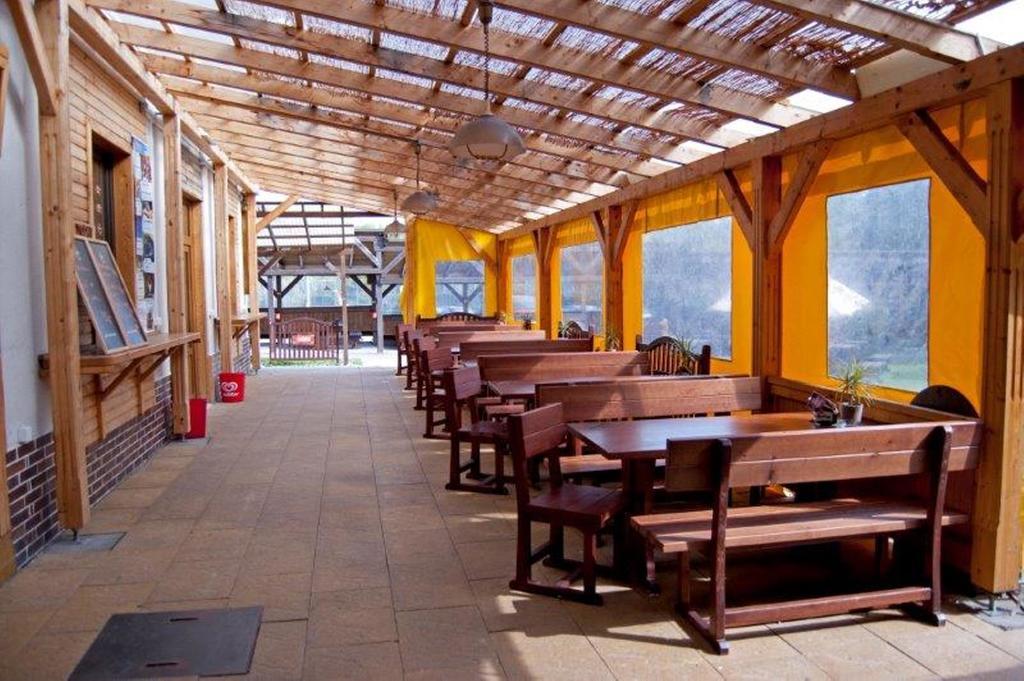 Holiday Park Vrchlabi - Lisci Farma Екстер'єр фото
