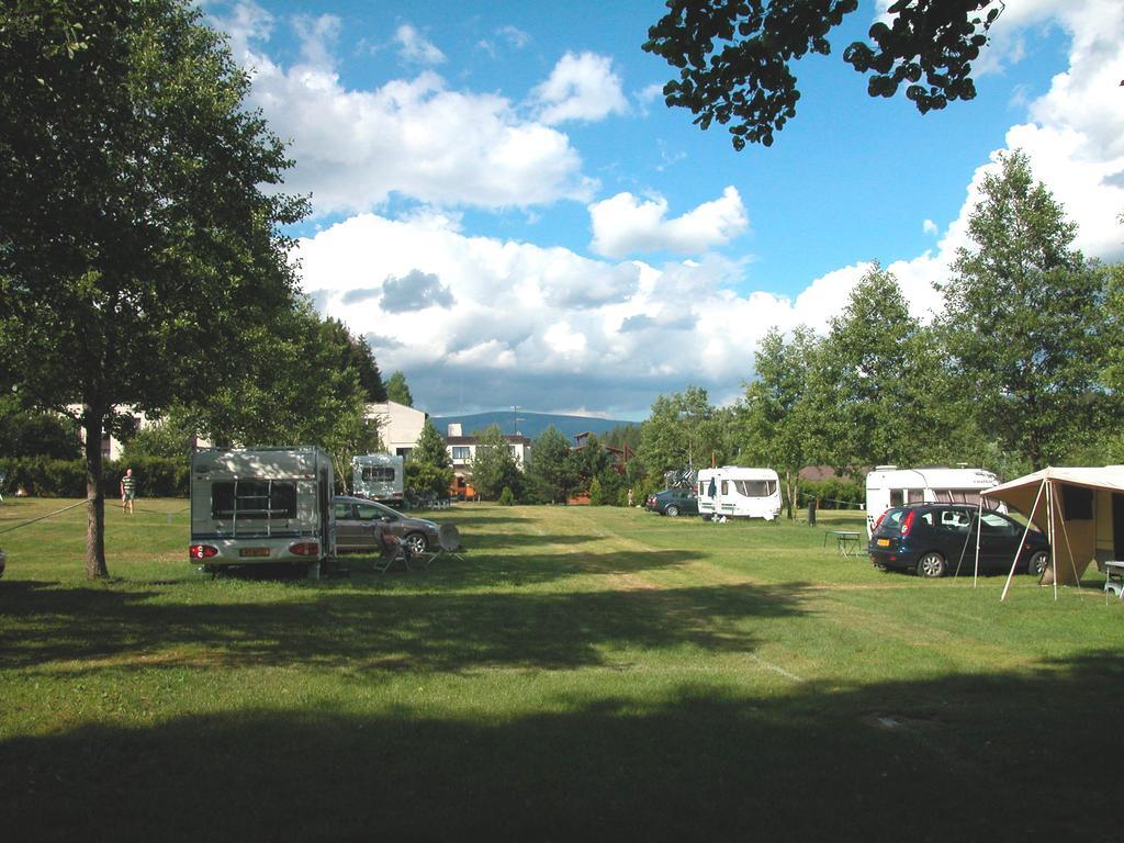 Holiday Park Vrchlabi - Lisci Farma Екстер'єр фото