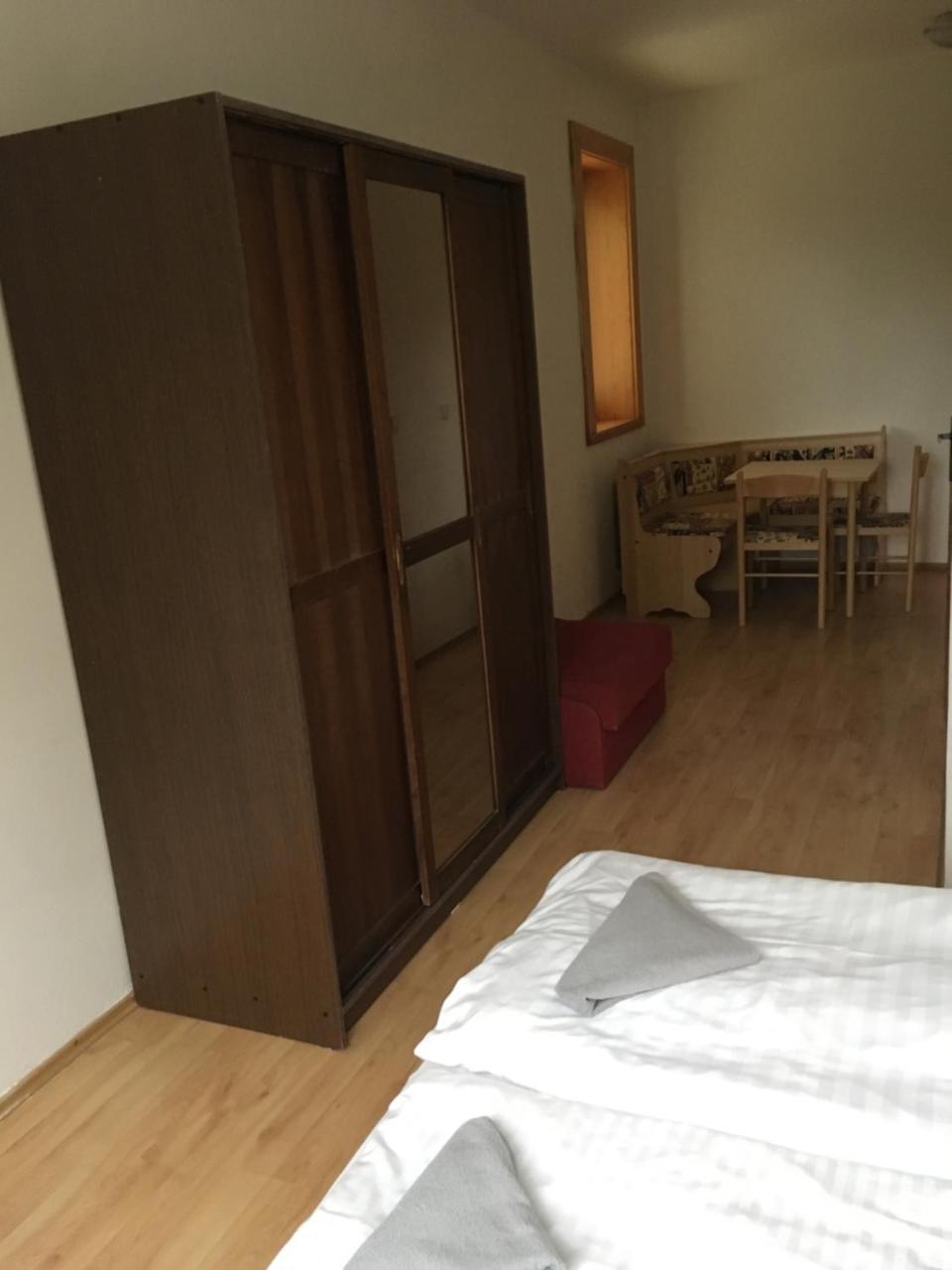 Holiday Park Vrchlabi - Lisci Farma Екстер'єр фото